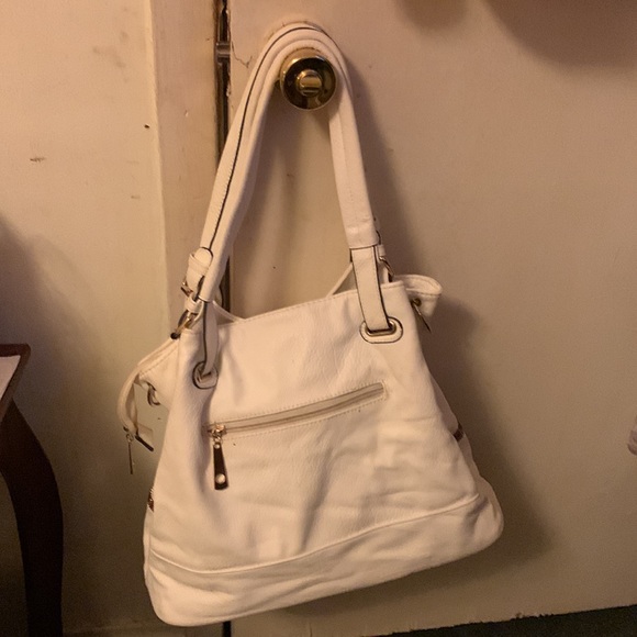 Michael Kors large bag. Used a few times. Almost new. - Picture 2 of 6